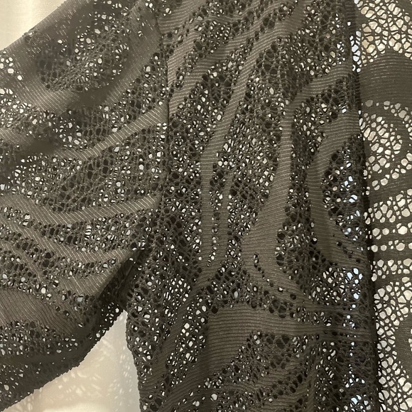 Blue Island Woven Sheer Coverup. *Excellent Condition*. Size M - Picture 4 of 6